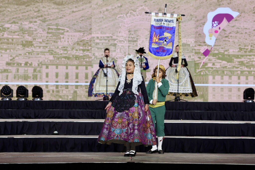 Leire Arellano Ruiz elegida Bellea del Foc Infantil dAlacant 2026 11