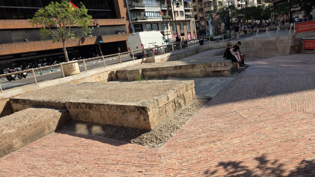 Valencia renovará la señalización del histórico Portal dels Jueus para poner en valor uno de los restos medievales mejor conservados 2 0722 Portal dels Jueus. Valencia renovara la senalizacion del historico Portal dels Jueus 3 copia