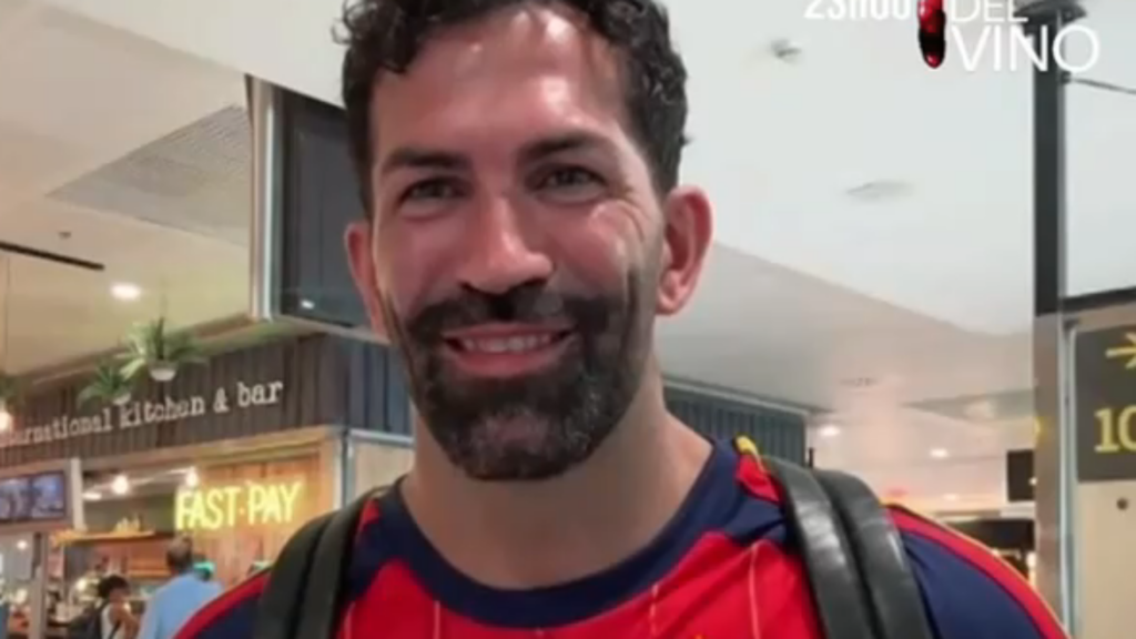 Fernando García, el peluquero valenciano talismán de la selección española que acompañó a los campeones del mundo 18 Fernando Garcia el peluquero talisman de la seleccion espanola que acompano a los campeones del mundo 1