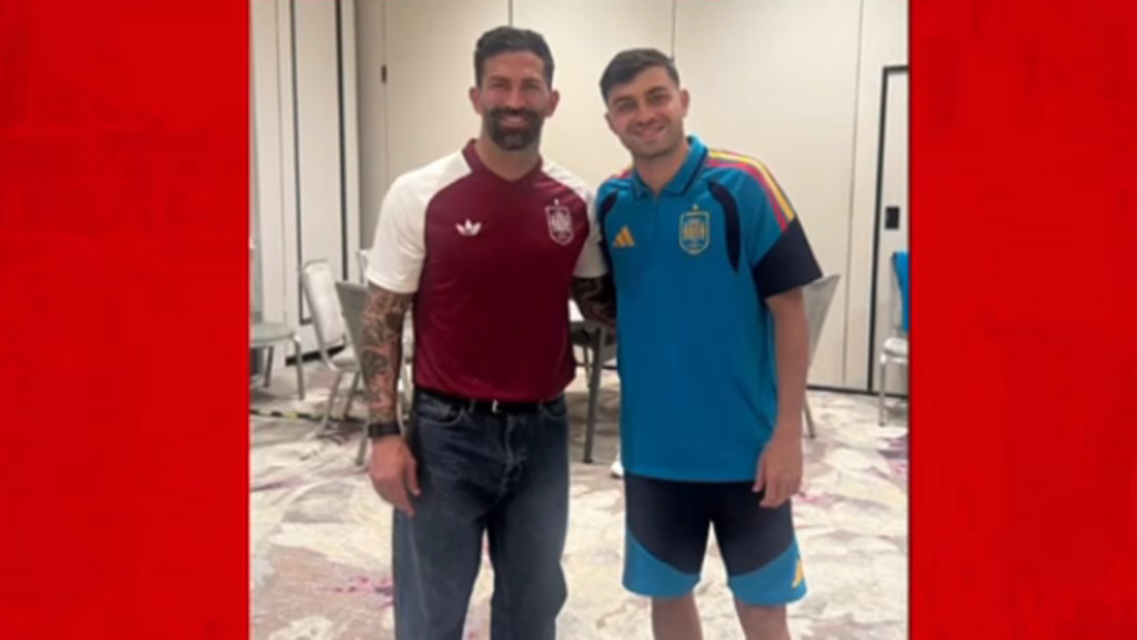 Fernando García, el peluquero valenciano talismán de la selección española que acompañó a los campeones del mundo 11 Fernando Garcia el peluquero talisman de la seleccion espanola que acompano a los campeones del mundo 12