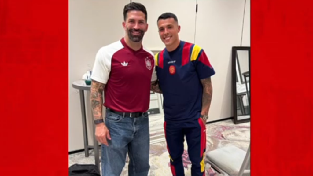 Fernando García, el peluquero valenciano talismán de la selección española que acompañó a los campeones del mundo 13 Fernando Garcia el peluquero talisman de la seleccion espanola que acompano a los campeones del mundo 14
