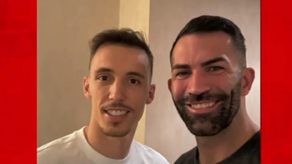 Fernando García, el peluquero valenciano talismán de la selección española que acompañó a los campeones del mundo 2 Fernando Garcia el peluquero talisman de la seleccion espanola que acompano a los campeones del mundo 3