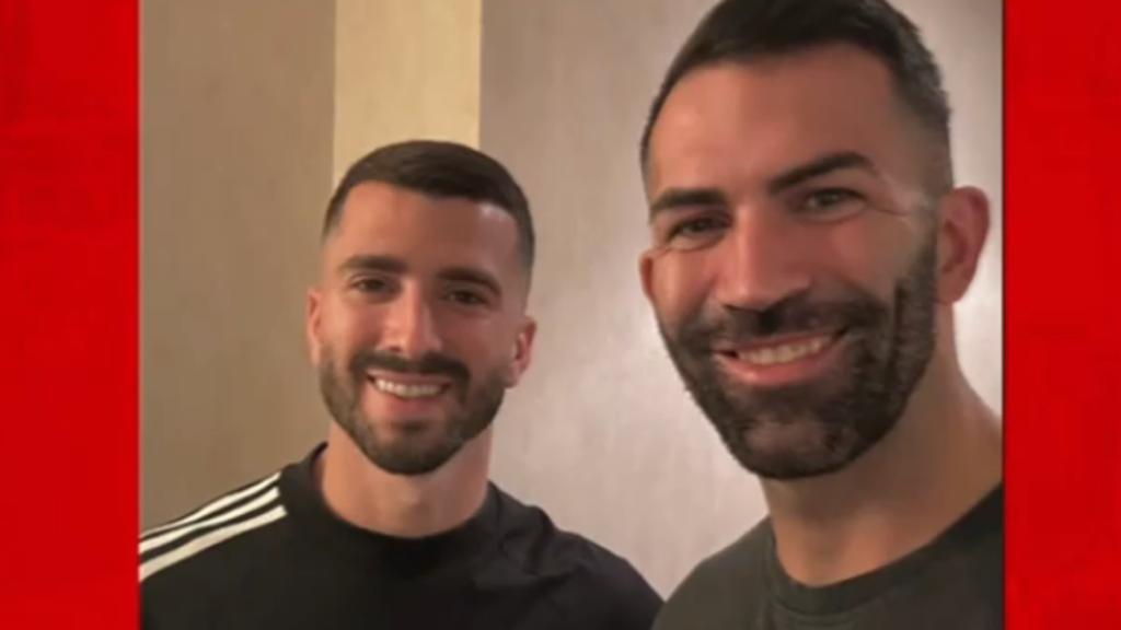 Fernando García, el peluquero valenciano talismán de la selección española que acompañó a los campeones del mundo 6 Fernando Garcia el peluquero talisman de la seleccion espanola que acompano a los campeones del mundo 7