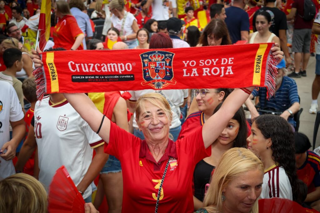 3 Torrent celebra por todo lo alto el segundo Mundial de Espana 25