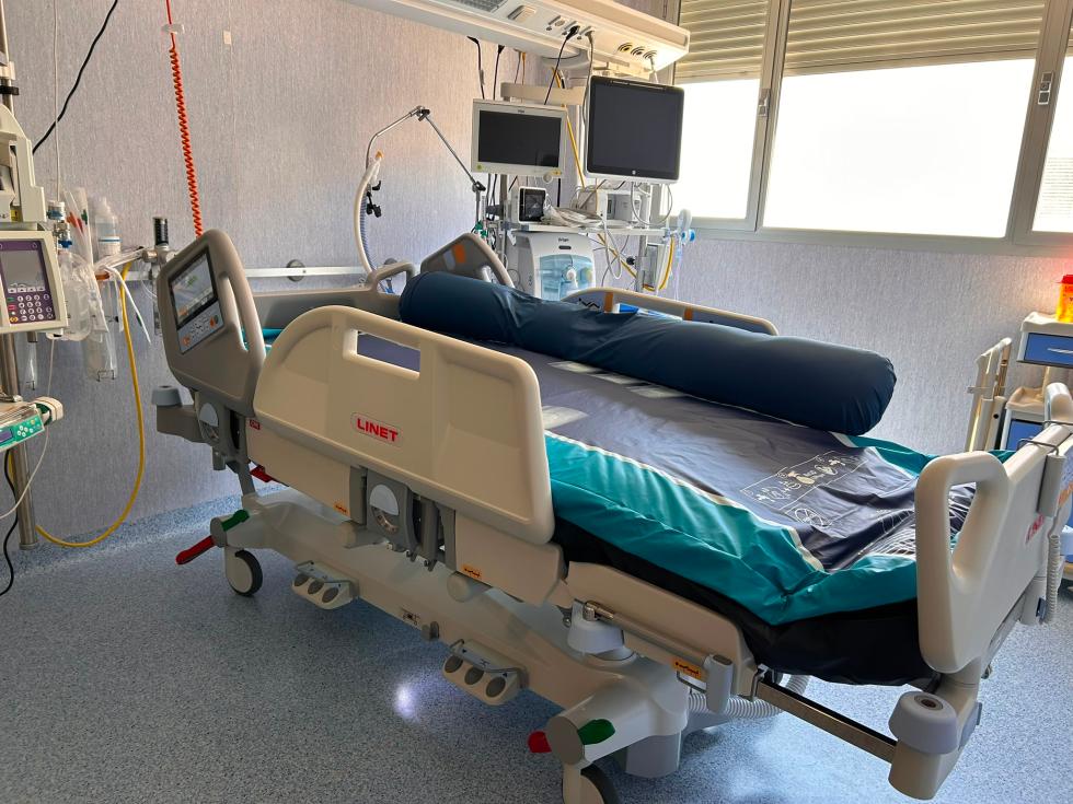 La Conselleria de Sanidad destina 250.000 euros a la renovacion de las camas de la UCI del Hospital Comarcal de Vinaros 1