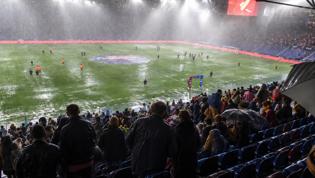 El partido del Levante abre otro frente: ¿por qué se suspendió tan tarde? 3 El partido del Levante abre otro frente 1