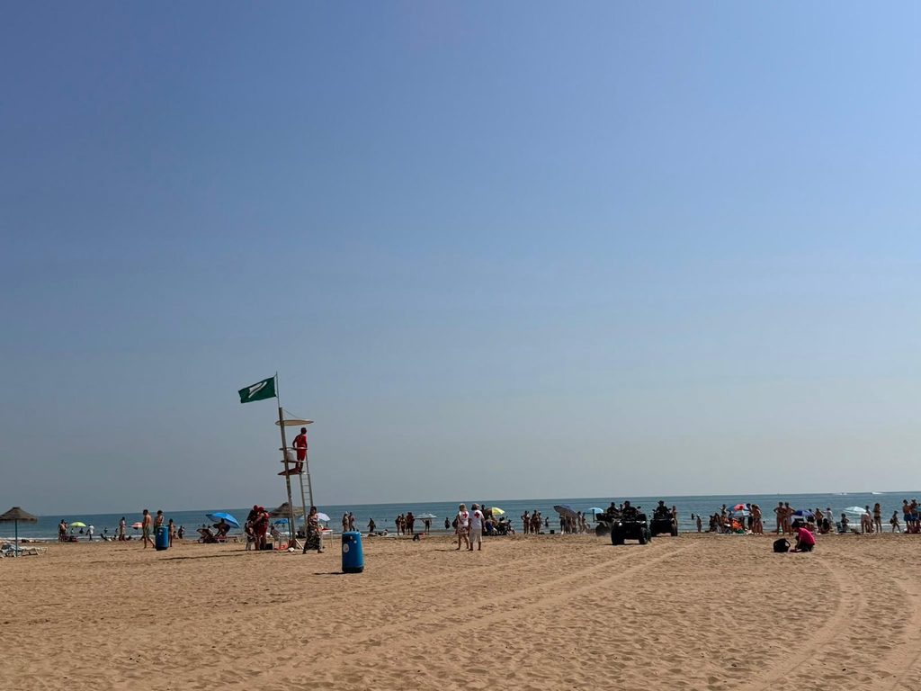 Los socorristas de las playas de Valencia 3