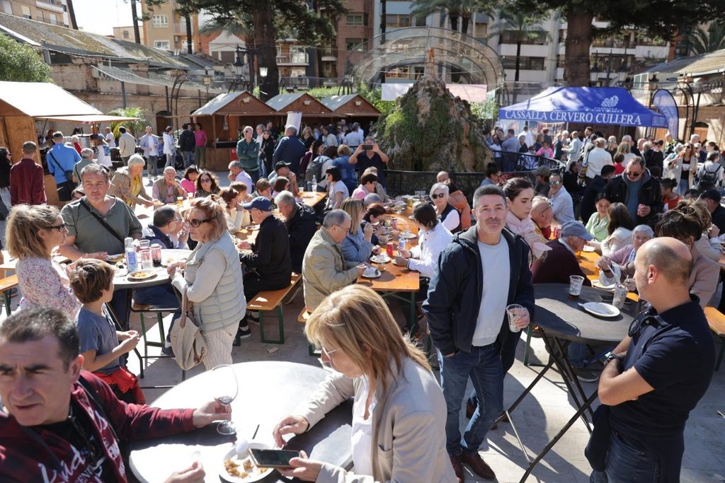Cullera prepara 20.000 raciones de arroz para un fin de semana de gastronomía, talleres y conciertos 7 IMG bienalmundialarrozcullera2024 3 1 Mediana
